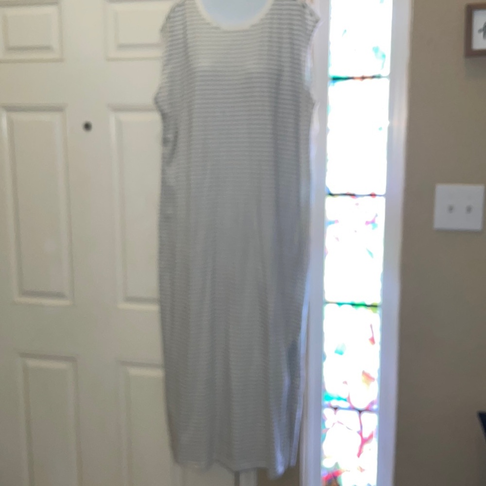 Old Navy sleeveless white maxi dress with navy blue stripes, NWT, women’s XL.